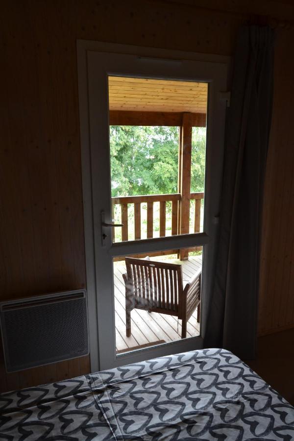 Beautiful Lake View 3 Bedroom Chalet. Saint-Manvieu-Bocage Exteriér fotografie