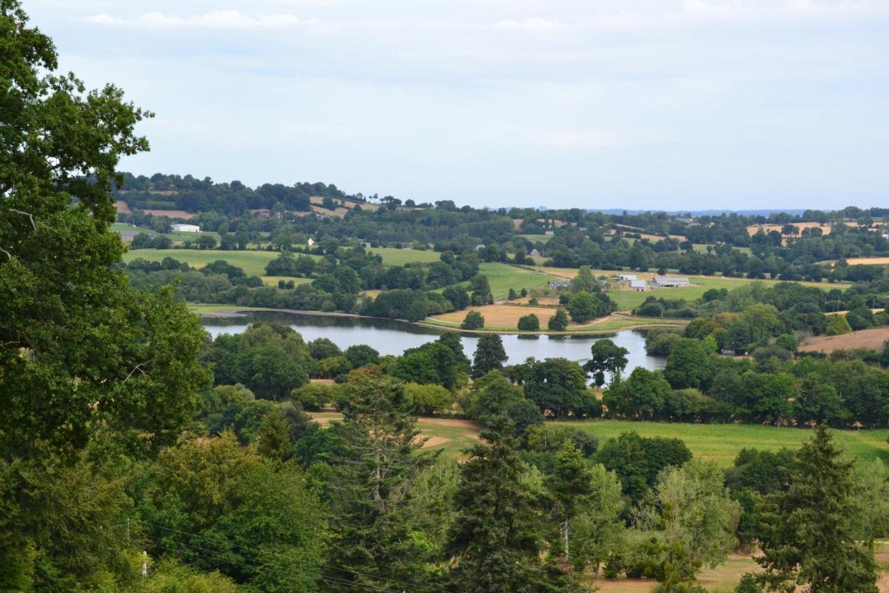 Beautiful Lake View 3 Bedroom Chalet. Saint-Manvieu-Bocage Exteriér fotografie